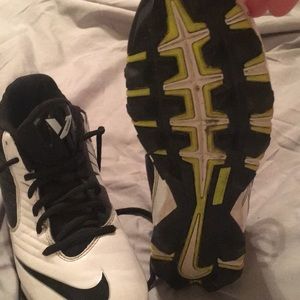 Nike vapor football cleats boys size 5.5